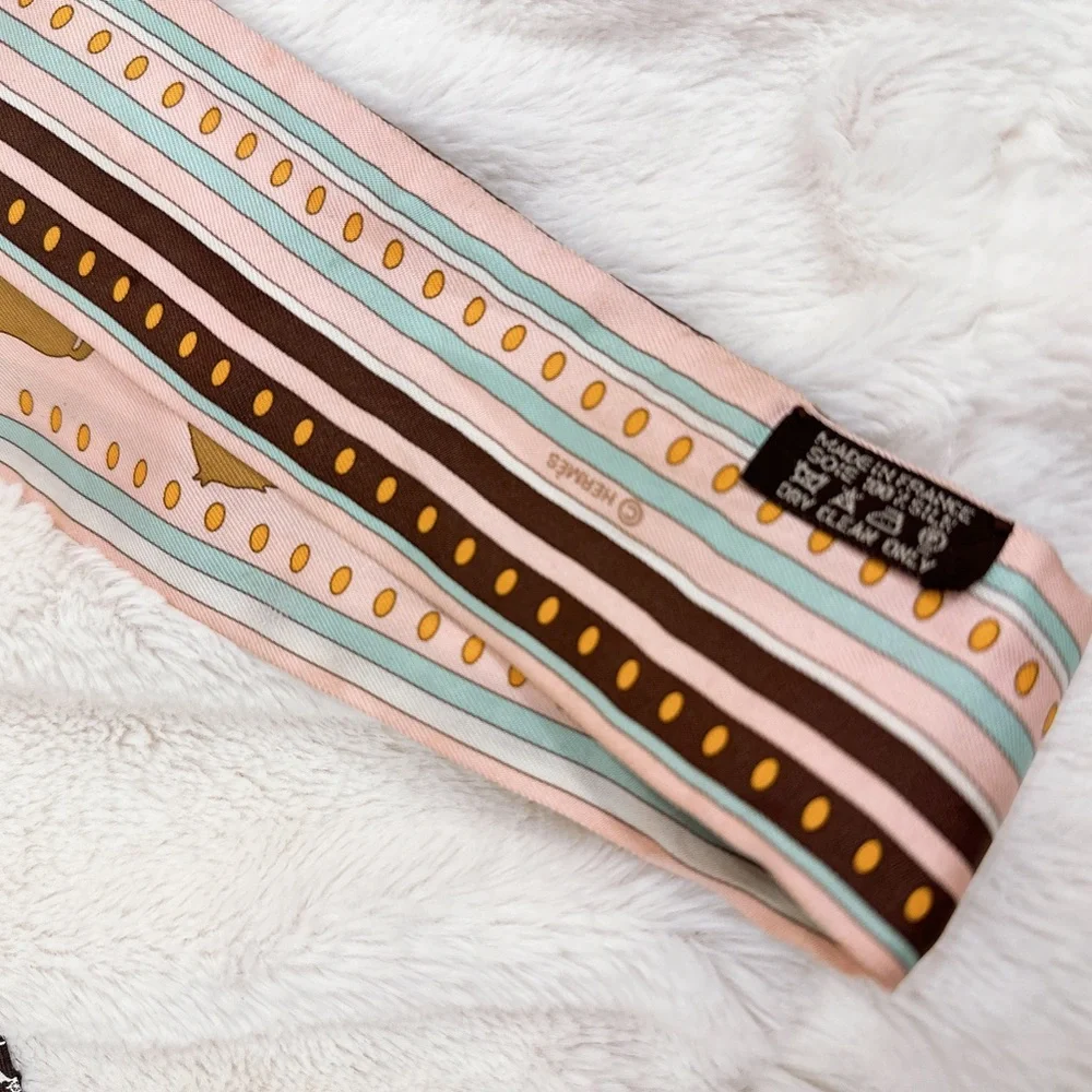 HERMES🍊 Twilly - pink/horse - Picture 5 of 7